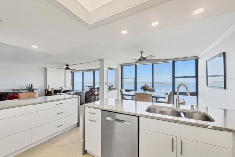 Condominio en venta en Sarasota, Florida, 2 dormitorios, 129.78 m2 № 1721073 - foto 13