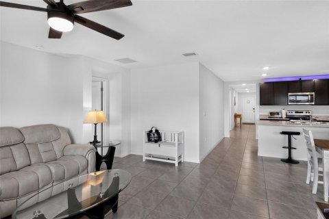 Villa ou maison à vendre à Beverly Hills, Floride: 4 chambres, 169.83 m2 № 2308764 - photo 9