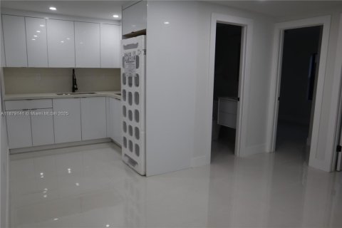 Casa en alquiler en Hollywood, Florida, 2 dormitorios, 124.49 m2 № 1927844 - foto 14