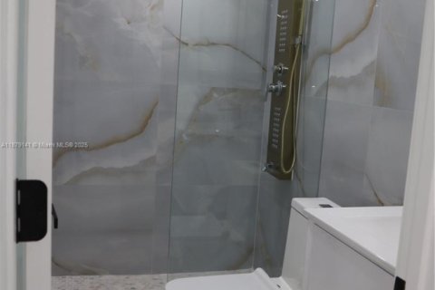 Casa en alquiler en Hollywood, Florida, 2 dormitorios, 124.49 m2 № 1927844 - foto 11