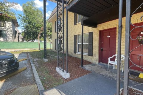 Condo in Tampa, Florida, 2 bedrooms № 2130102