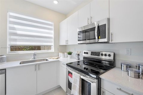 Townhouse in Homestead, Florida 3 bedrooms, 149.76 sq.m. № 1727913 - photo 22