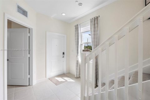 Townhouse in Homestead, Florida 3 bedrooms, 149.76 sq.m. № 1727913 - photo 8