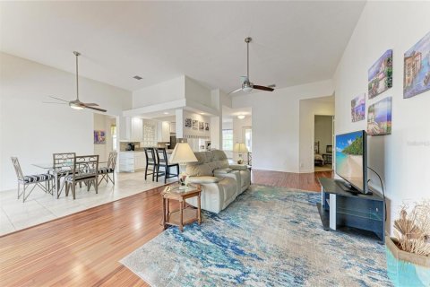 House in Venice, Florida 5 bedrooms, 235.69 sq.m. № 2398468 - photo 14