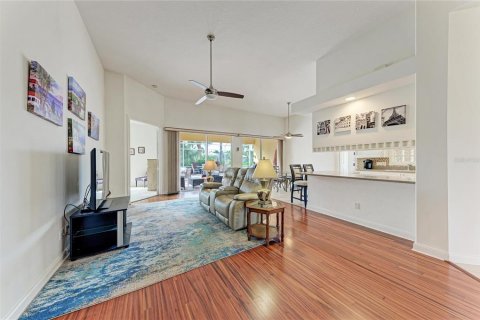 House in Venice, Florida 5 bedrooms, 235.69 sq.m. № 2398468 - photo 11