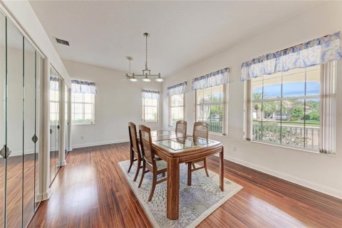House in Venice, Florida 5 bedrooms, 235.69 sq.m. № 2398468 - photo 24