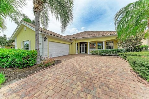 House in Venice, Florida 5 bedrooms, 235.69 sq.m. № 2398468