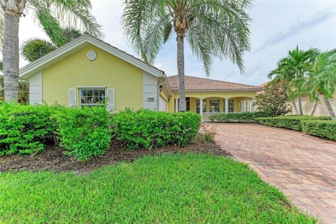 House in Venice, Florida 5 bedrooms, 235.69 sq.m. № 2398468 - photo 9