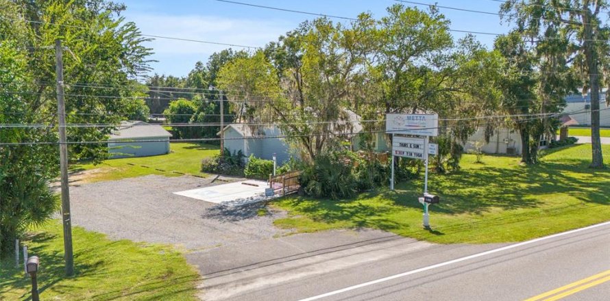 Commercial property in Ocala, Florida 168.9 sq.m. № 1912450