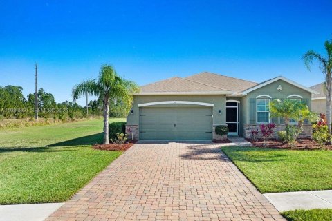 Casa en Palm Bay, Florida 4 dormitorios № 2050162