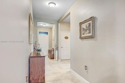 Casa en alquiler en Palm Bay, Florida, 4 dormitorios № 2050162 - foto 4