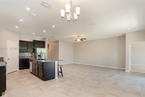 Casa en alquiler en Palm Bay, Florida, 4 dormitorios № 2050162 - foto 15