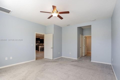 Casa en alquiler en Palm Bay, Florida, 4 dormitorios № 2050162 - foto 9