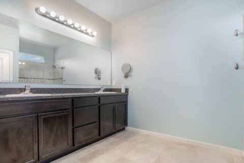 Casa en alquiler en Palm Bay, Florida, 4 dormitorios № 2050162 - foto 11