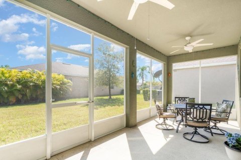 Casa en alquiler en Palm Bay, Florida, 4 dormitorios № 2050162 - foto 19