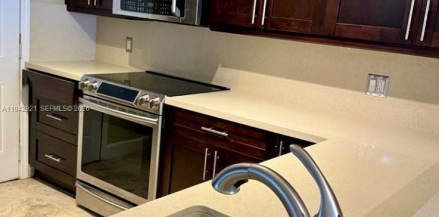 Condo à Miami, Floride, 1 chambre  № 1999234