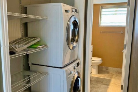 Copropriété à louer à Miami, Floride: 1 chambre, 88.63 m2 № 1999234 - photo 8