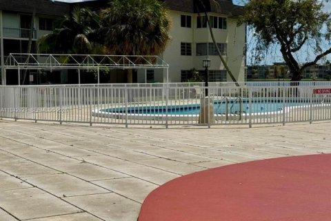 Copropriété à louer à Miami, Floride: 1 chambre, 88.63 m2 № 1999234 - photo 14