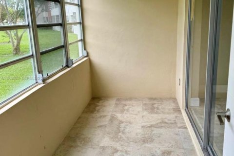 Copropriété à louer à Miami, Floride: 1 chambre, 88.63 m2 № 1999234 - photo 9