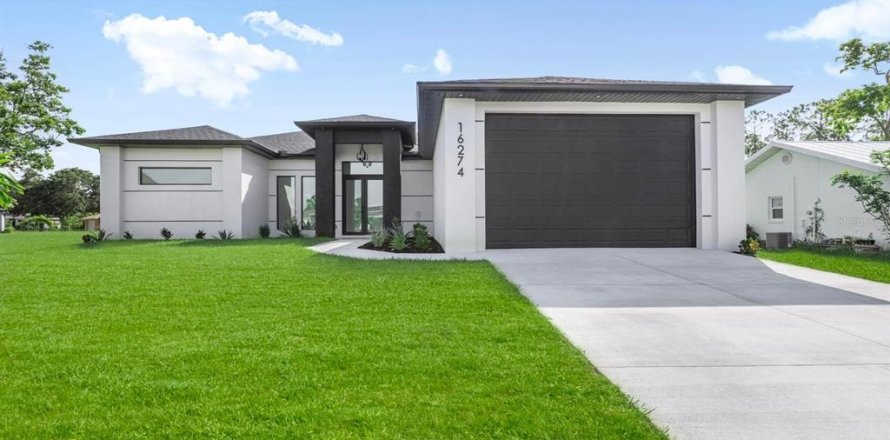 House in Punta Gorda, Florida 3 bedrooms, 172.43 sq.m. № 1849991