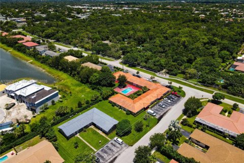 Propiedad comercial en venta en Coral Springs, Florida № 2154087 - foto 4