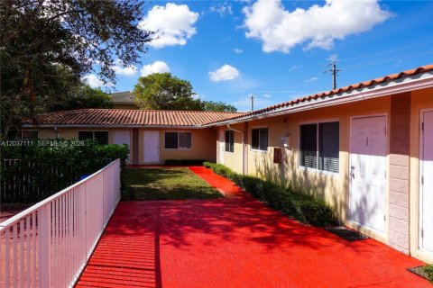 Propiedad comercial en venta en Coral Springs, Florida № 2154087 - foto 7