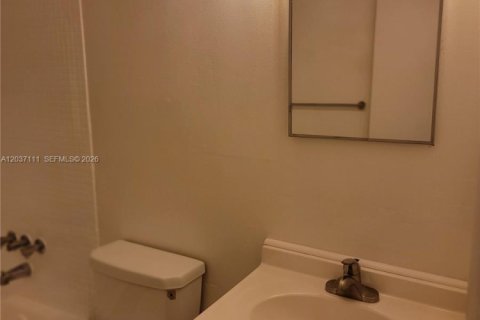 Propiedad comercial en venta en Coral Springs, Florida № 2154087 - foto 19