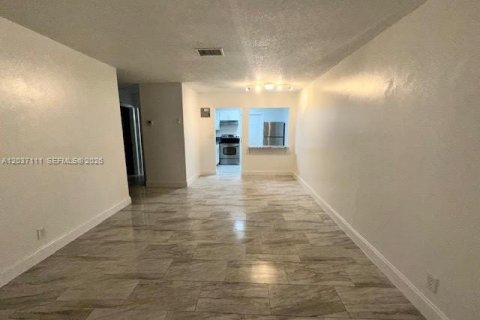Propiedad comercial en venta en Coral Springs, Florida № 2154087 - foto 9