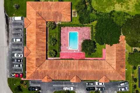 Propiedad comercial en venta en Coral Springs, Florida № 2154087 - foto 8