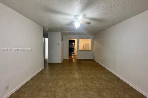 Propiedad comercial en venta en Coral Springs, Florida № 2154087 - foto 21