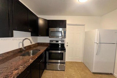 Propiedad comercial en venta en Coral Springs, Florida № 2154087 - foto 20