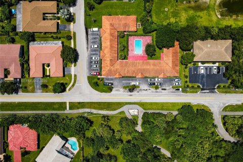 Propiedad comercial en venta en Coral Springs, Florida № 2154087 - foto 3