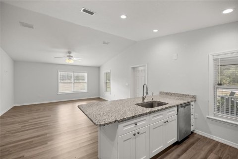 House in Ocklawaha, Florida 3 bedrooms, 128.21 sq.m. № 1548098 - photo 7
