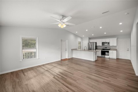 House in Ocklawaha, Florida 3 bedrooms, 128.21 sq.m. № 1548098 - photo 5
