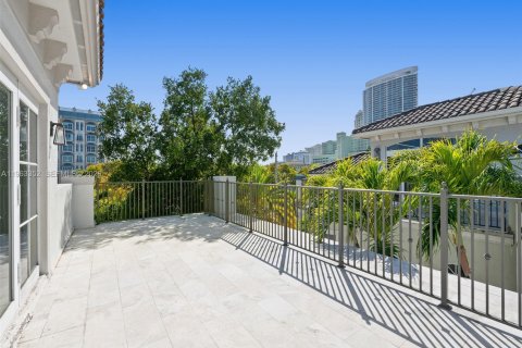 Villa ou maison à vendre à Fort Lauderdale, Floride: 4 chambres, 333.7 m2 № 2033467 - photo 30