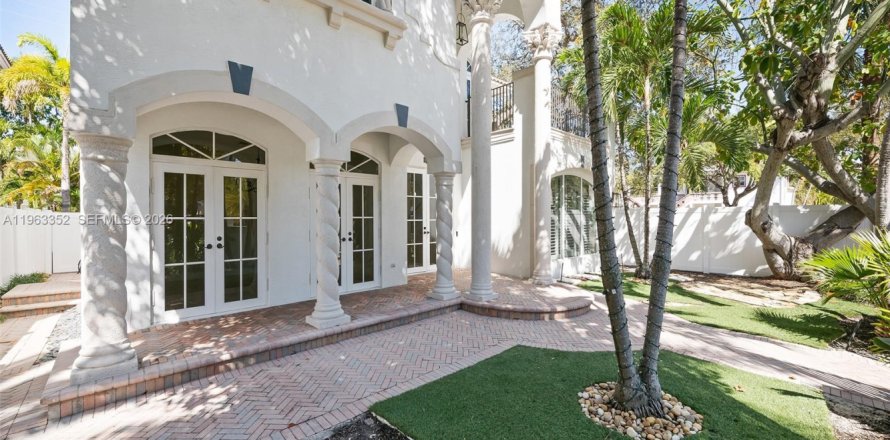 Villa ou maison à Fort Lauderdale, Floride 4 chambres, 333.7 m2 № 2033467