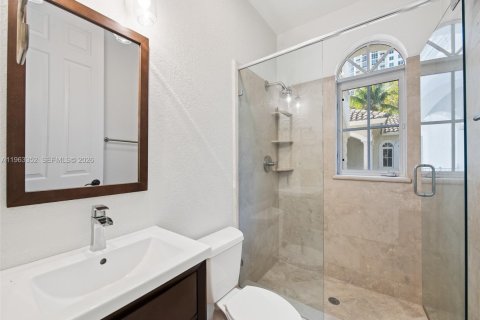 Villa ou maison à vendre à Fort Lauderdale, Floride: 4 chambres, 333.7 m2 № 2033467 - photo 29