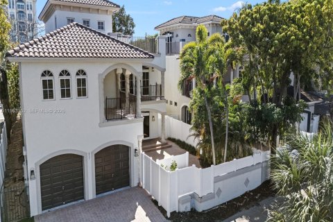 Villa ou maison à vendre à Fort Lauderdale, Floride: 4 chambres, 333.7 m2 № 2033467 - photo 5