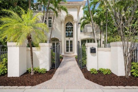 Villa ou maison à vendre à Fort Lauderdale, Floride: 4 chambres, 333.7 m2 № 2033467 - photo 2