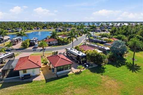 House in Port Charlotte, Florida 1 bedroom, 39.48 sq.m. № 2166588 - photo 27