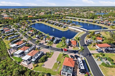 House in Port Charlotte, Florida 1 bedroom, 39.48 sq.m. № 2166588 - photo 2