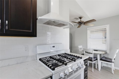 House in Port Charlotte, Florida 1 bedroom, 39.48 sq.m. № 2166588 - photo 16
