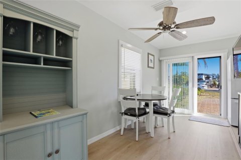 House in Port Charlotte, Florida 1 bedroom, 39.48 sq.m. № 2166588 - photo 12