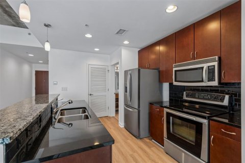 Copropriété à vendre à Tampa, Floride: 1 chambre, 66.33 m2 № 2210186 - photo 12