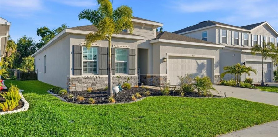 Villa ou maison à Parrish, Floride 4 chambres, 187.48 m2 № 2196646
