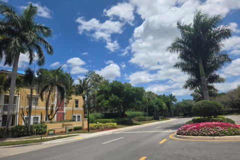 Townhouse in Royal Palm Beach, Florida 4 bedrooms, 184.69 sq.m. № 1073621 - photo 1