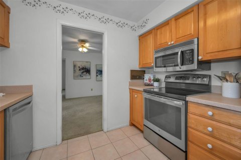 House in Dunedin, Florida 4 bedrooms, 192.87 sq.m. № 1909768 - photo 21