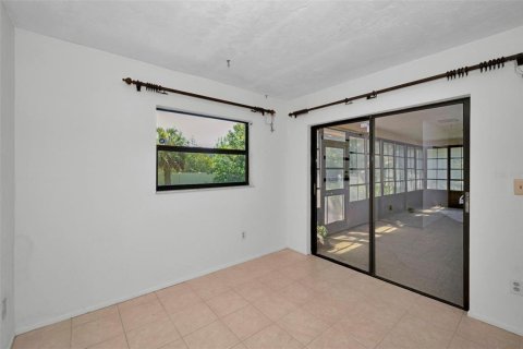 House in Dunedin, Florida 4 bedrooms, 192.87 sq.m. № 1909768 - photo 22