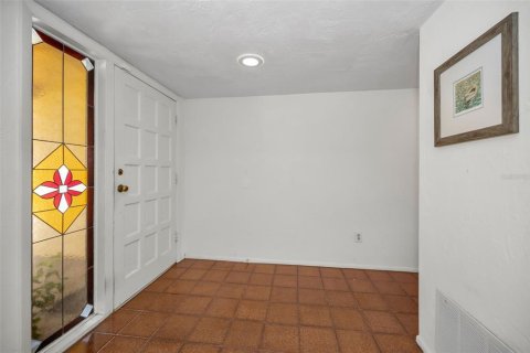 House in Dunedin, Florida 4 bedrooms, 192.87 sq.m. № 1909768 - photo 6