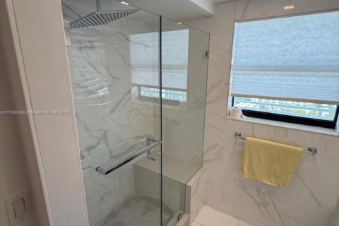 Снять в аренду кондоминиум в Санни-Айлс-Бич, Флорида 2 спальни, 170.94м2, № 2035867 - фото 10